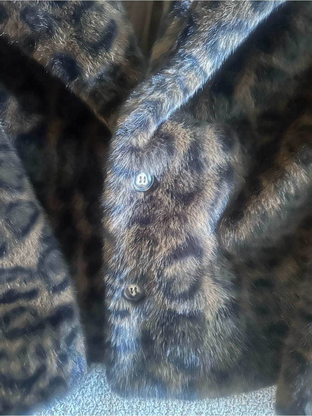 EDIKTED Lady Leopard Faux Fur Jacket - Picture 8 of 8